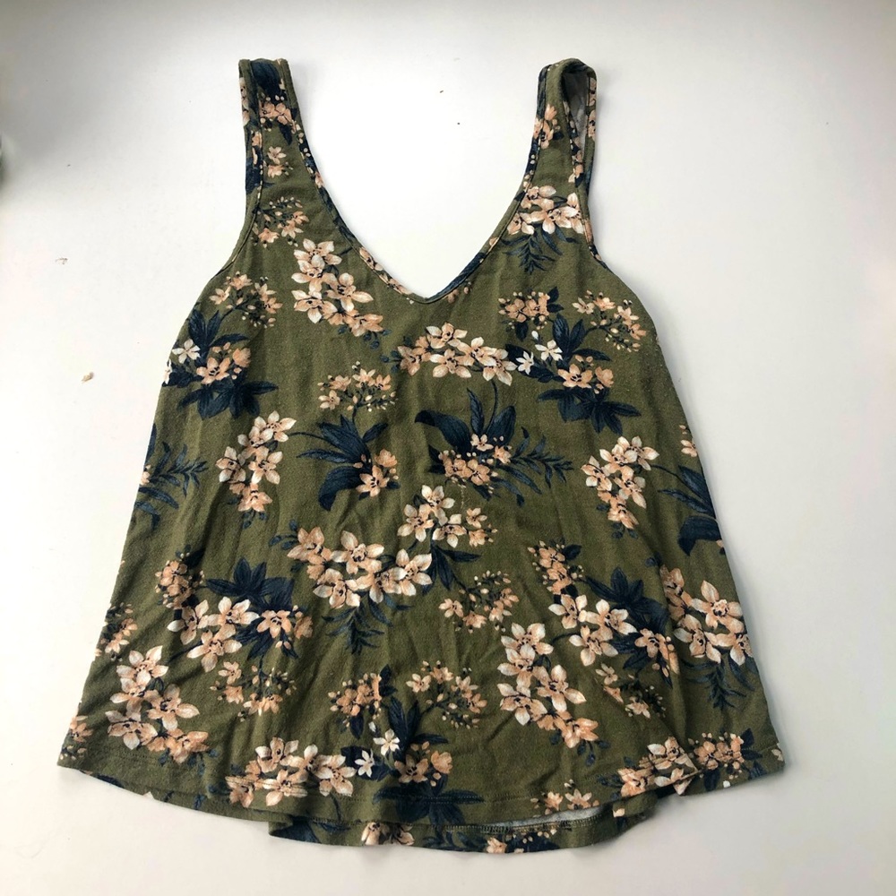 American Eagle 🦅 Soft & Sexy Floral Tank